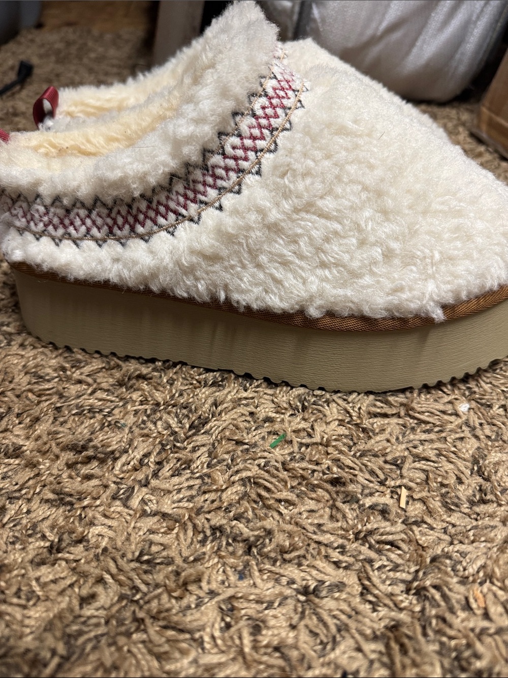 Amazon Cream Sherpa Platform Slip-On Clogs with Pink Accent - Picture 4 of 4